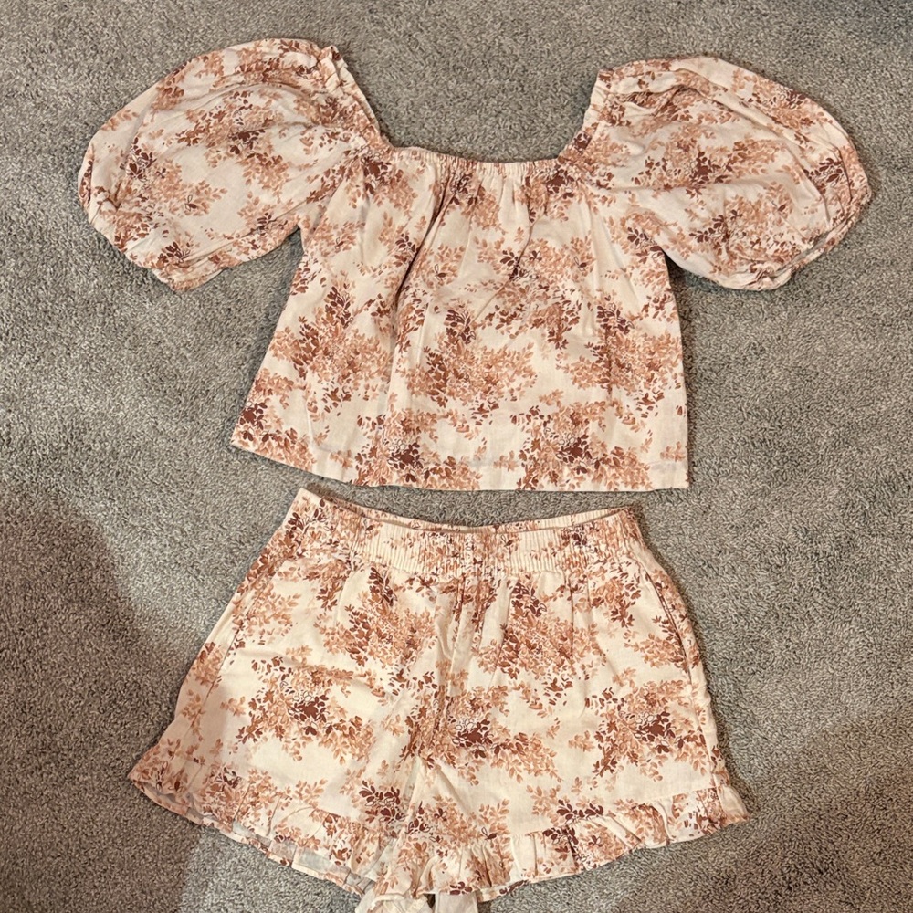 Abercrombie & Fitch Floral Off-Shoulder Top and Shorts Set